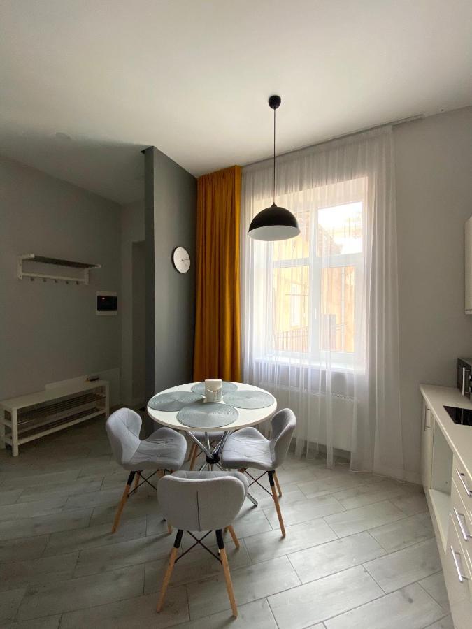 Serbska Apartment Lwów Zewnętrze zdjęcie