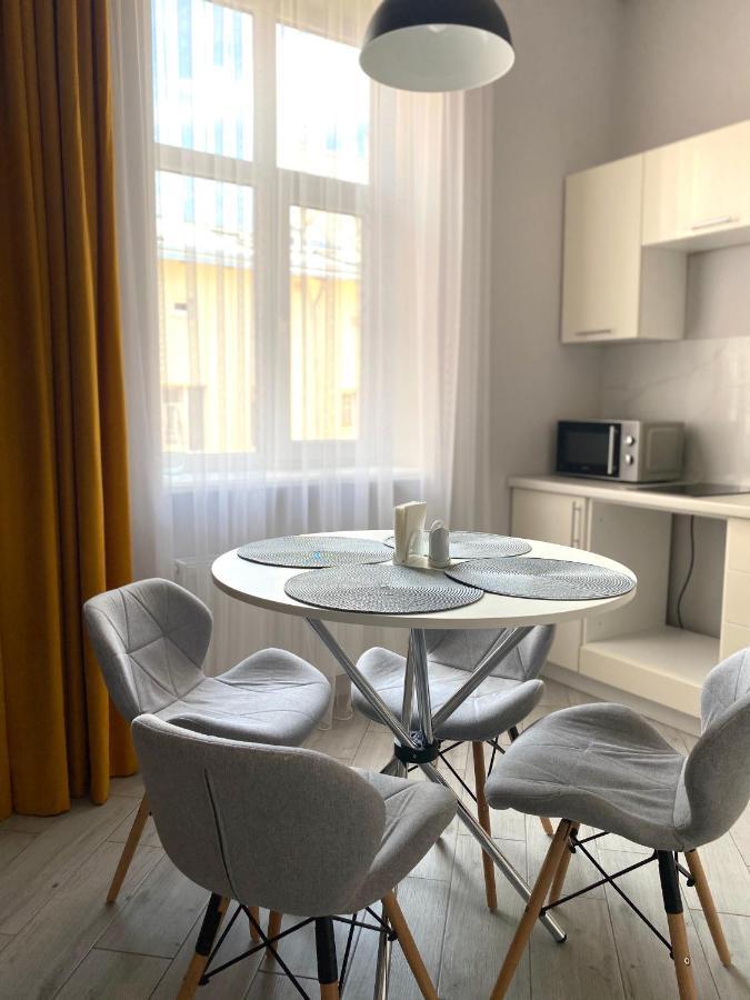 Serbska Apartment Lwów Zewnętrze zdjęcie
