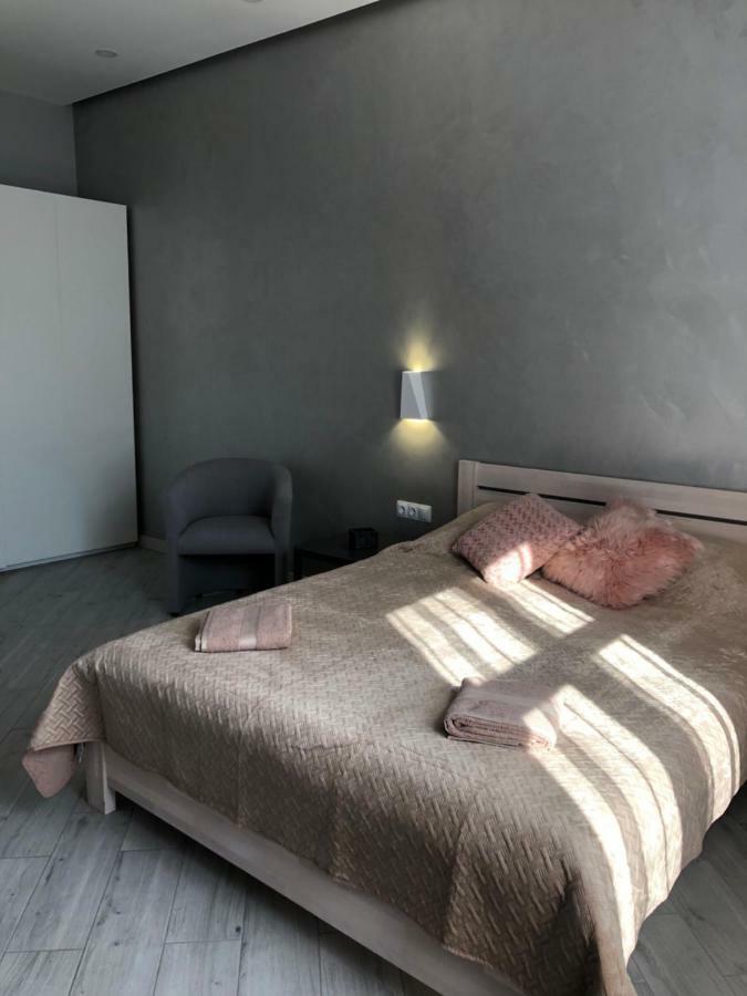 Serbska Apartment Lwów Zewnętrze zdjęcie